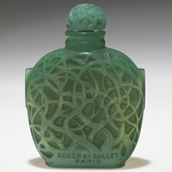 R Lalique Perfume Bottle Le Jade in Green Glass by Rene Lalique