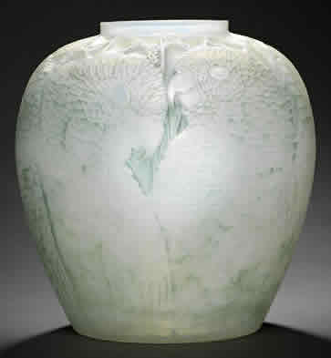 R. Lalique Alicante Vase