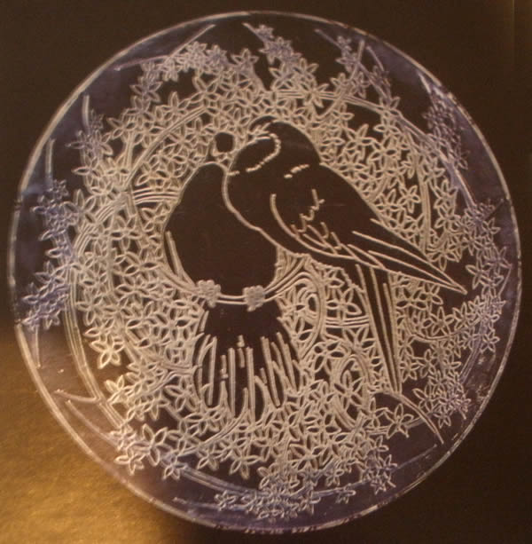 R. Lalique Deux Pigeons Plate