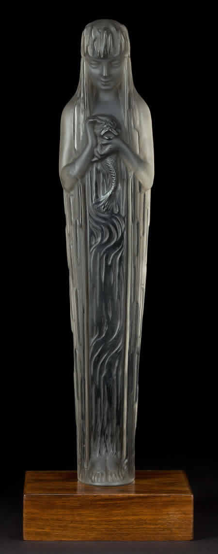R. Lalique Source de la Fontaine Doris Statue