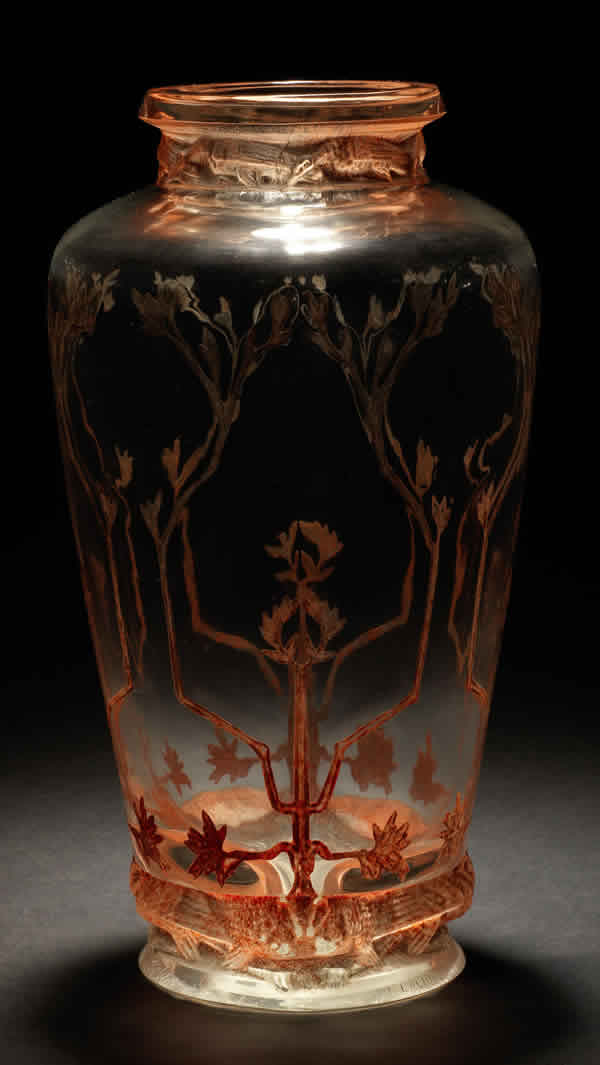 R. Lalique Frise Aigles Vase