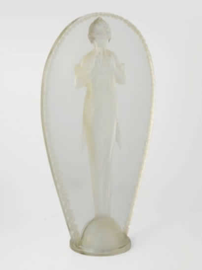 R. Lalique Grande Ovale Joueuse De Flute Statue