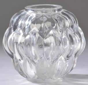 R. Lalique Nivernais Vase