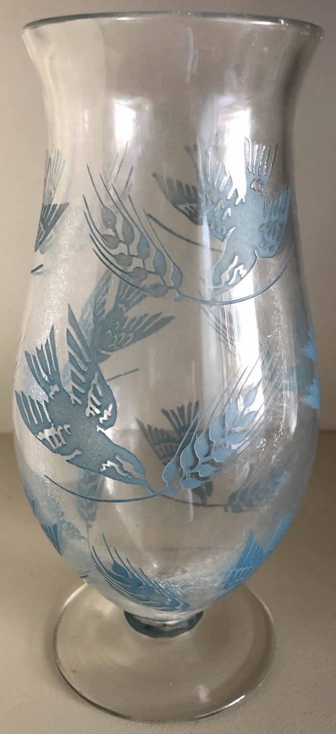 R. Lalique Oiseaux Aux Epis Gravees Vase