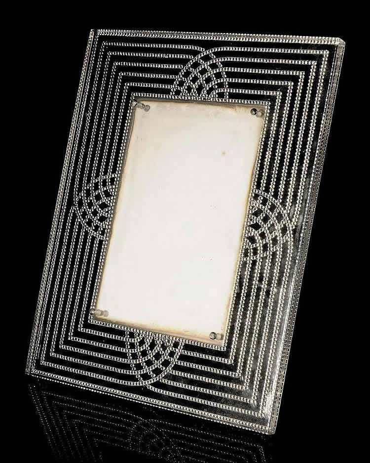 R. Lalique Perle Frame