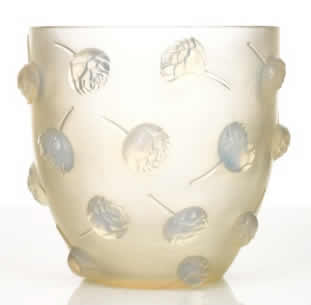 R. Lalique Pivoines Vase
