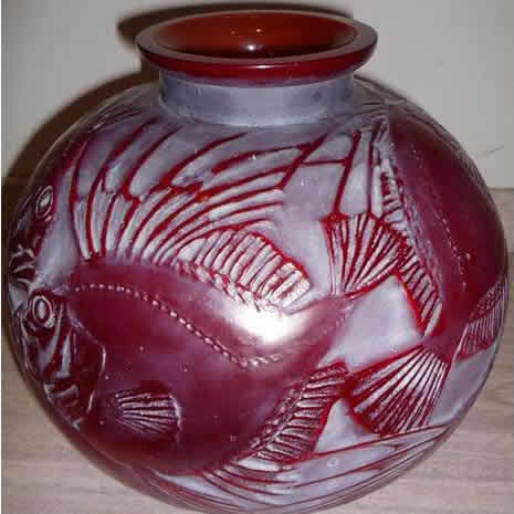 R. Lalique Poissons Vase