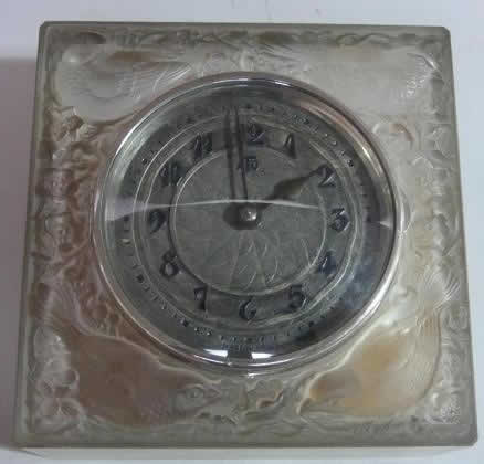 R. Lalique Quatre Moineaux Du Japon Table Clock