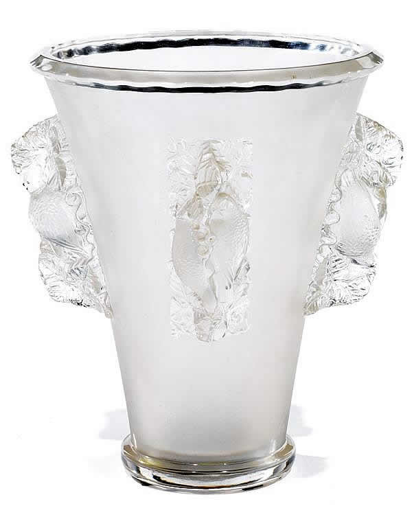 R. Lalique Saint-Emilion Vase