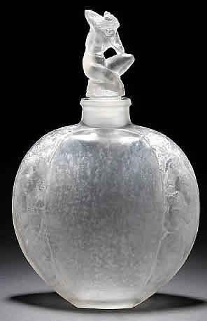 R. Lalique Sirenes Avec Bouchon Figurine Vase