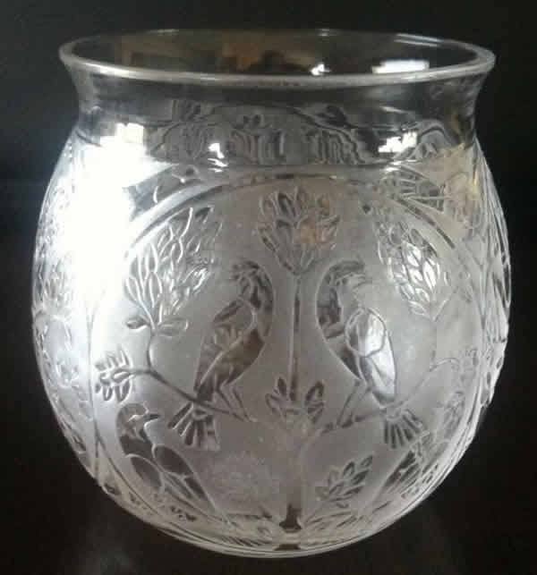 R. Lalique Teheran Vase