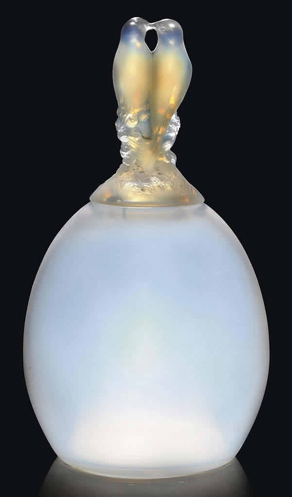 R. Lalique Tourterelles Covered Vase