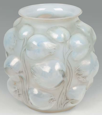 R. Lalique Tulipes Vase