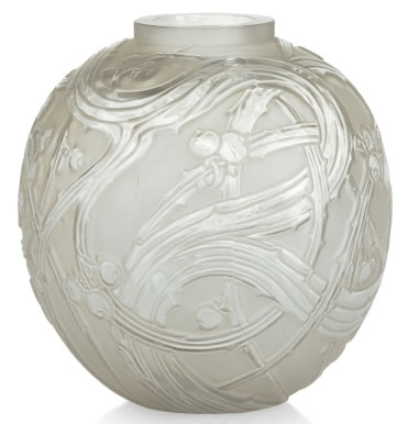 R. Lalique Baies Vase