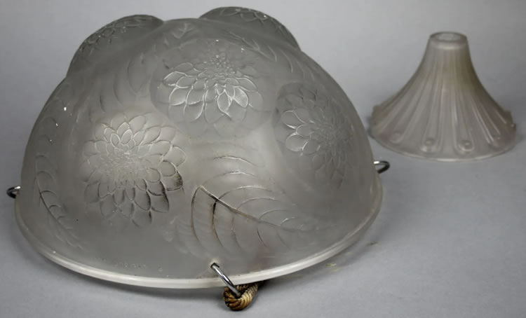 R. Lalique Dahlias Chandelier