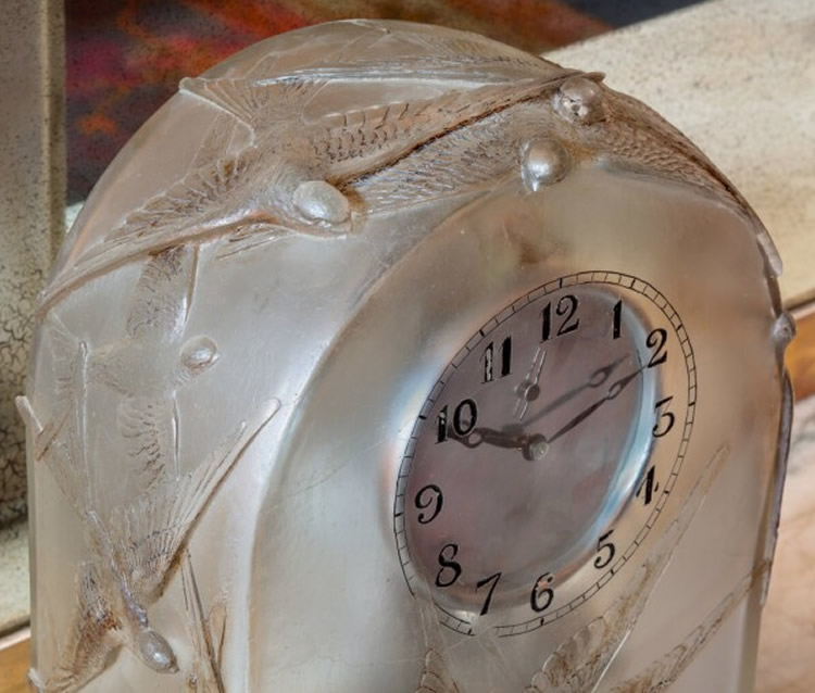 R. Lalique Douze Hirondelles Cire Perdue Clock 2 of 2