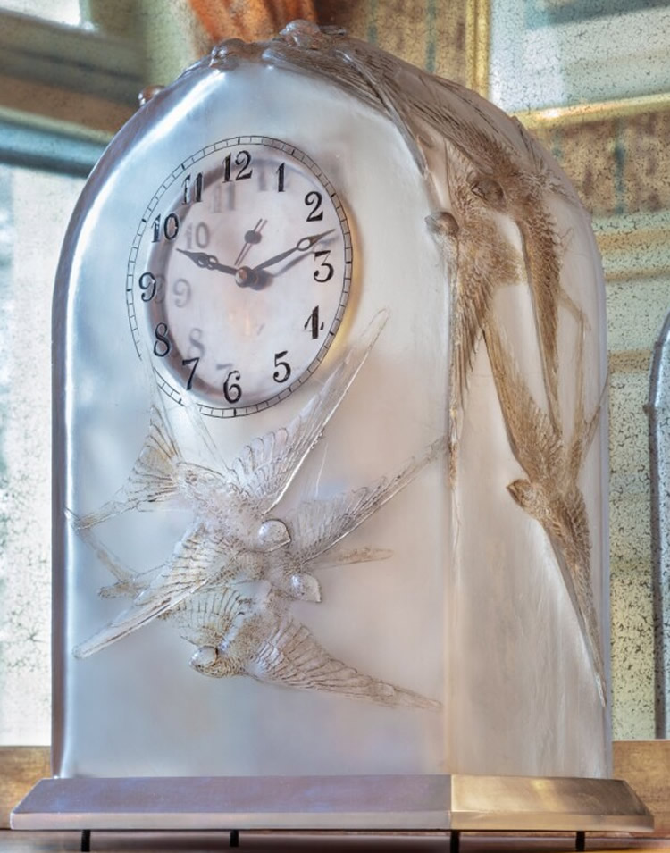 R. Lalique Douze Hirondelles Cire Perdue Clock