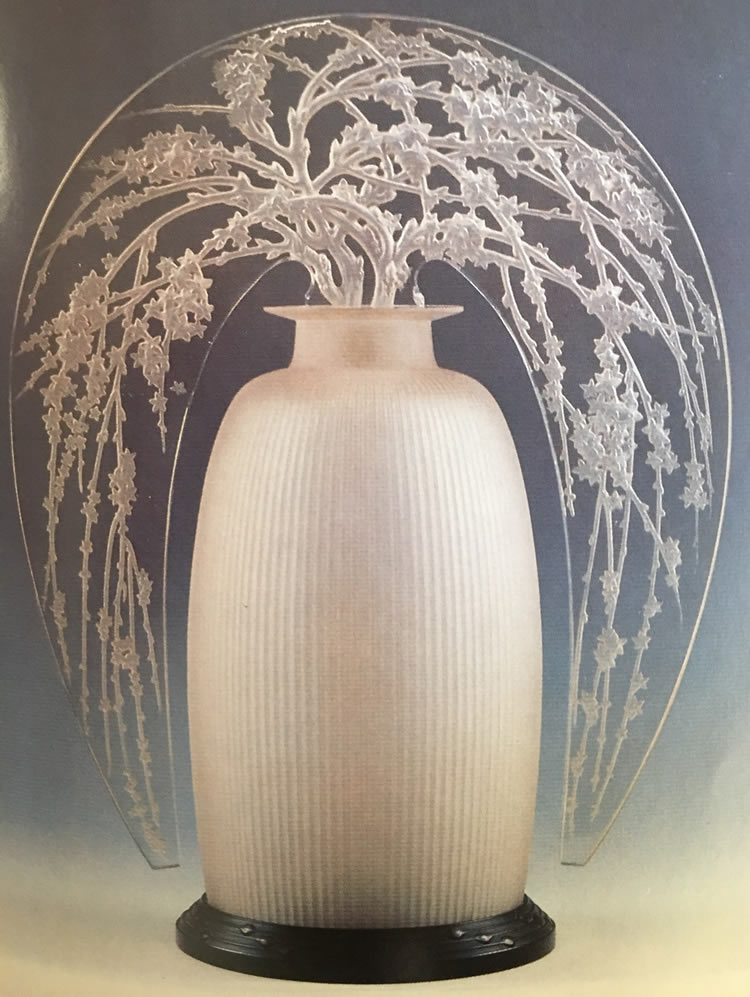 R. Lalique Fleurs Et Branches De Genet Lamp