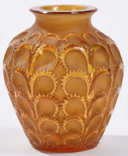 R. Lalique Laiterons Vase