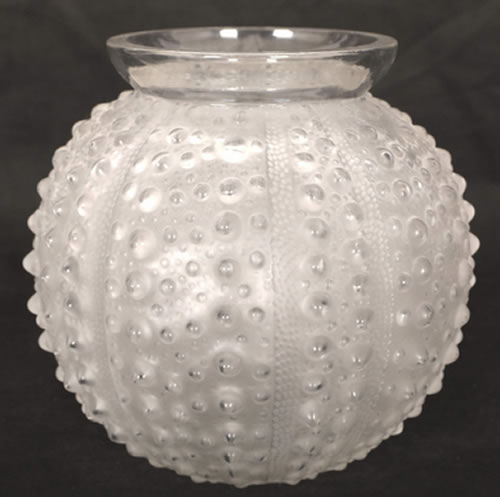 R. Lalique Oursin Vase