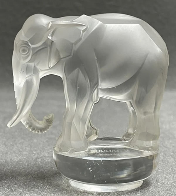R. Lalique Toby Paperweight