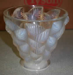 Moissac Lalique France Crystal Vase: Post-War Modern With Footed Style Round Base - Pre-war R. Lalique Models Without The Footed Style Round Base