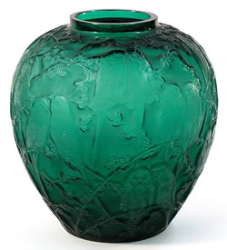 Rene Lalique Vase Perruches In Green Glass