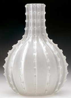 Dentele Vase by Rene Lalique