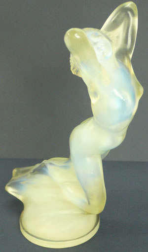 Lalique Car Mascot Vitesse in Opalescent Glass