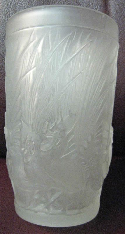 Coqs Et Plumes Vase Copy Of Rene Lalique Design