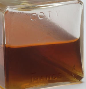 Coty Eau De Toilette Perfume Bottle Signature On Underside Made By Coty Glassworks Copy Of Rene Lalique Design