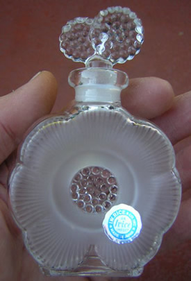 Irice Perfume Bottle Une Fluer - A Look Alike to the Rene Lalique Perfume Bottle Deux Fluers