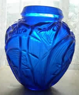 R.Lalique Blue Sauterelles Fake Vase - Not by Rene Lalique