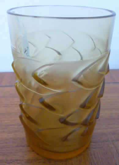 R. Lalique Bahia Goblet
