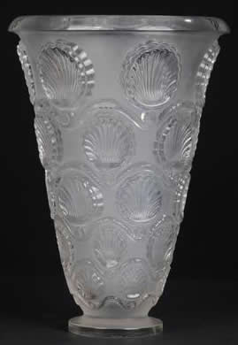 R. Lalique Cancale Vase