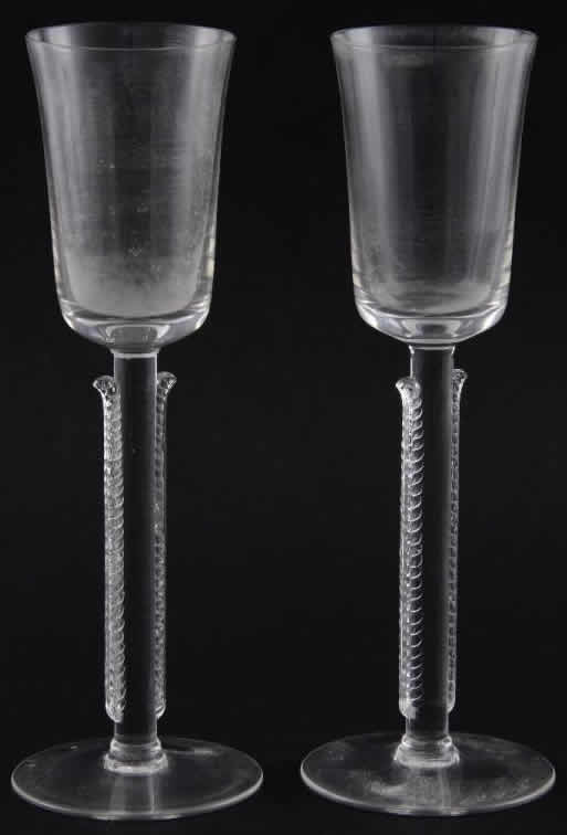 R. Lalique Cannes Wine Glass