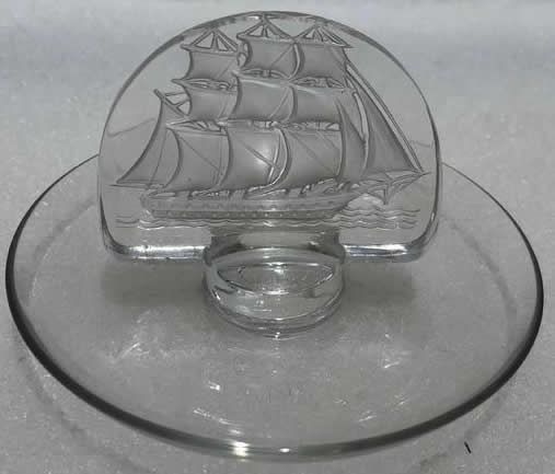 SHIP CARAVELLE SEAL Lalique Crystal NEW NEVER USED 2.25" tall made France #10601 