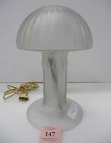 R. Lalique Cariatides Lamp