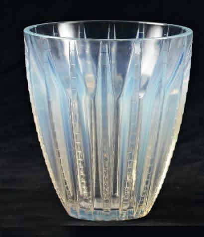 R. Lalique Chamonix Vase Vase