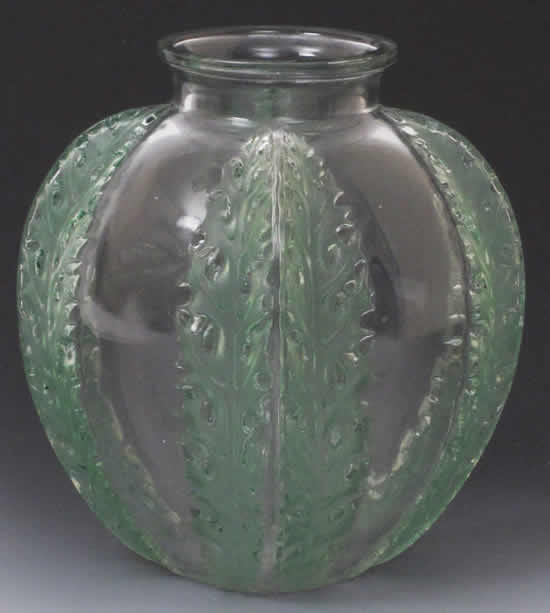 R. Lalique Chardons Vase