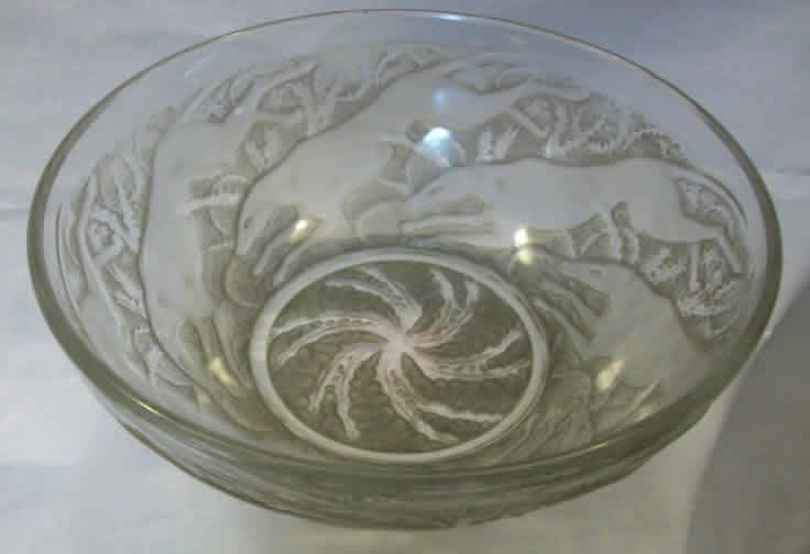 R. Lalique Chiens Fruit Bowl