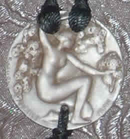 R. Lalique Chose Promise Medallion