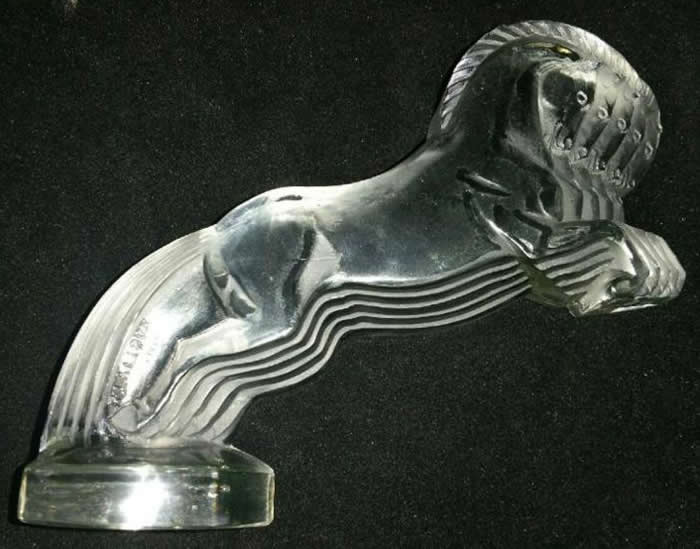 Rene Lalique Mascot Cinq Chevaux