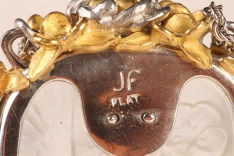 R. Lalique Colombes Pendant