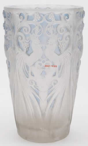 Rene Lalique  Coqs et Raisins Vase 