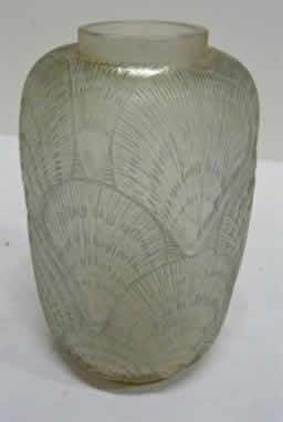 R. Lalique Coquilles Vase