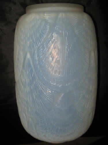 R. Lalique Coquilles Vase