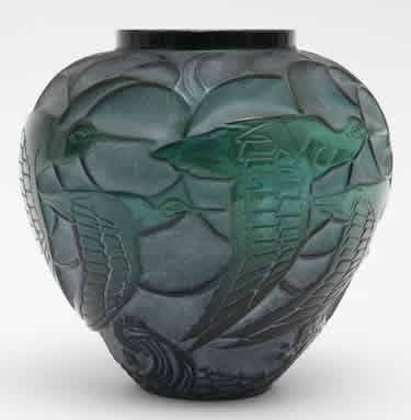R. Lalique Courlis Vase