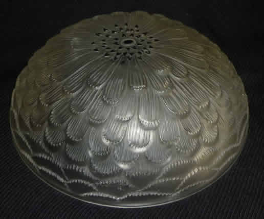 R. Lalique Dahlia Sponge Bowl