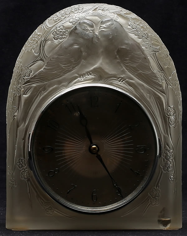 R. Lalique Deux Colombes Clock